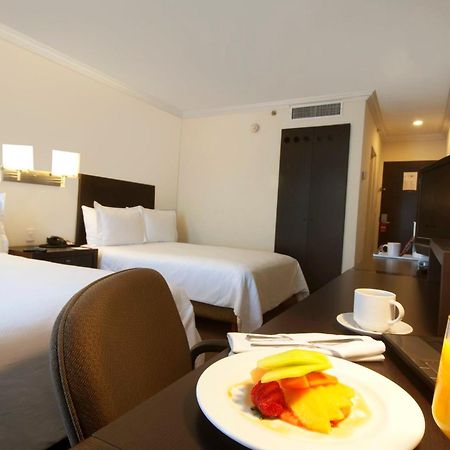 Fiesta Inn Toluca Centro Kültér fotó