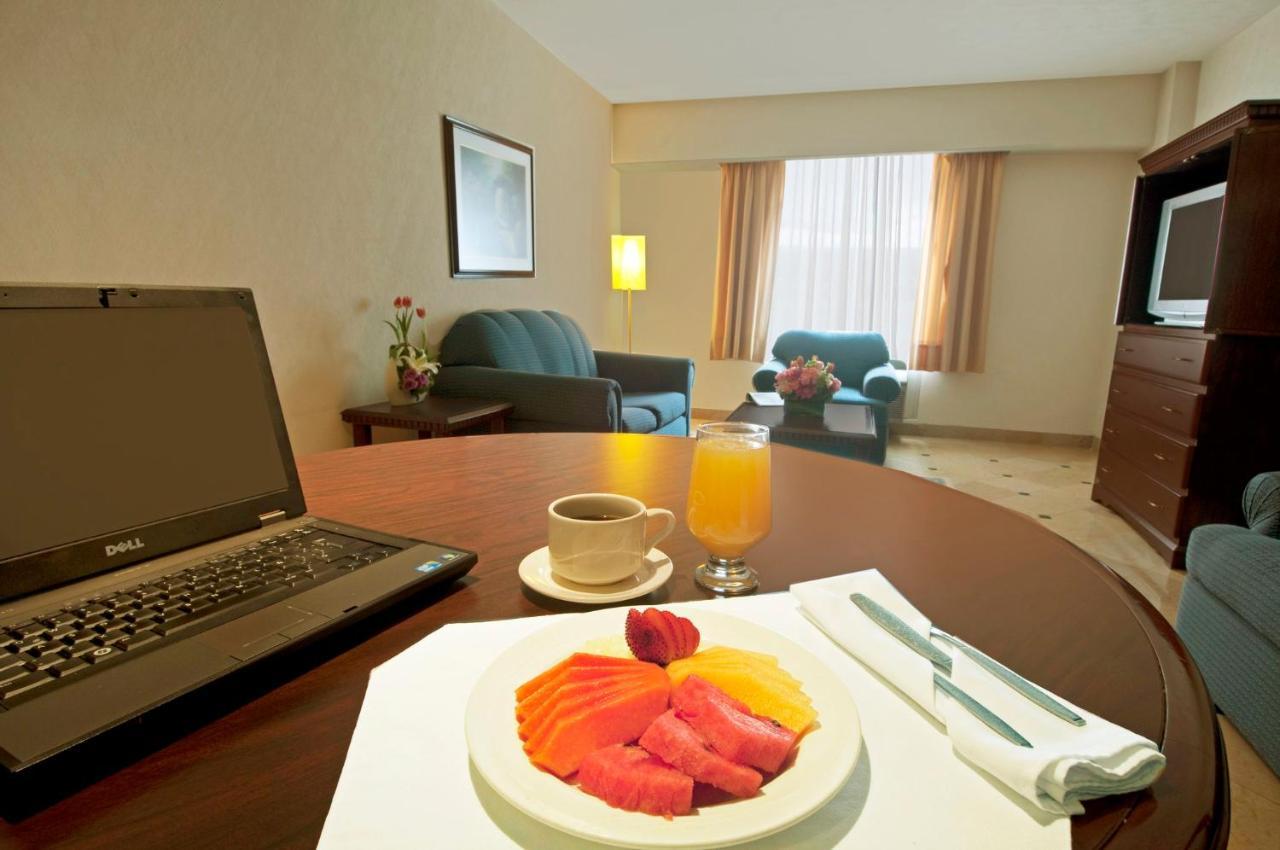 Fiesta Inn Toluca Centro Kültér fotó